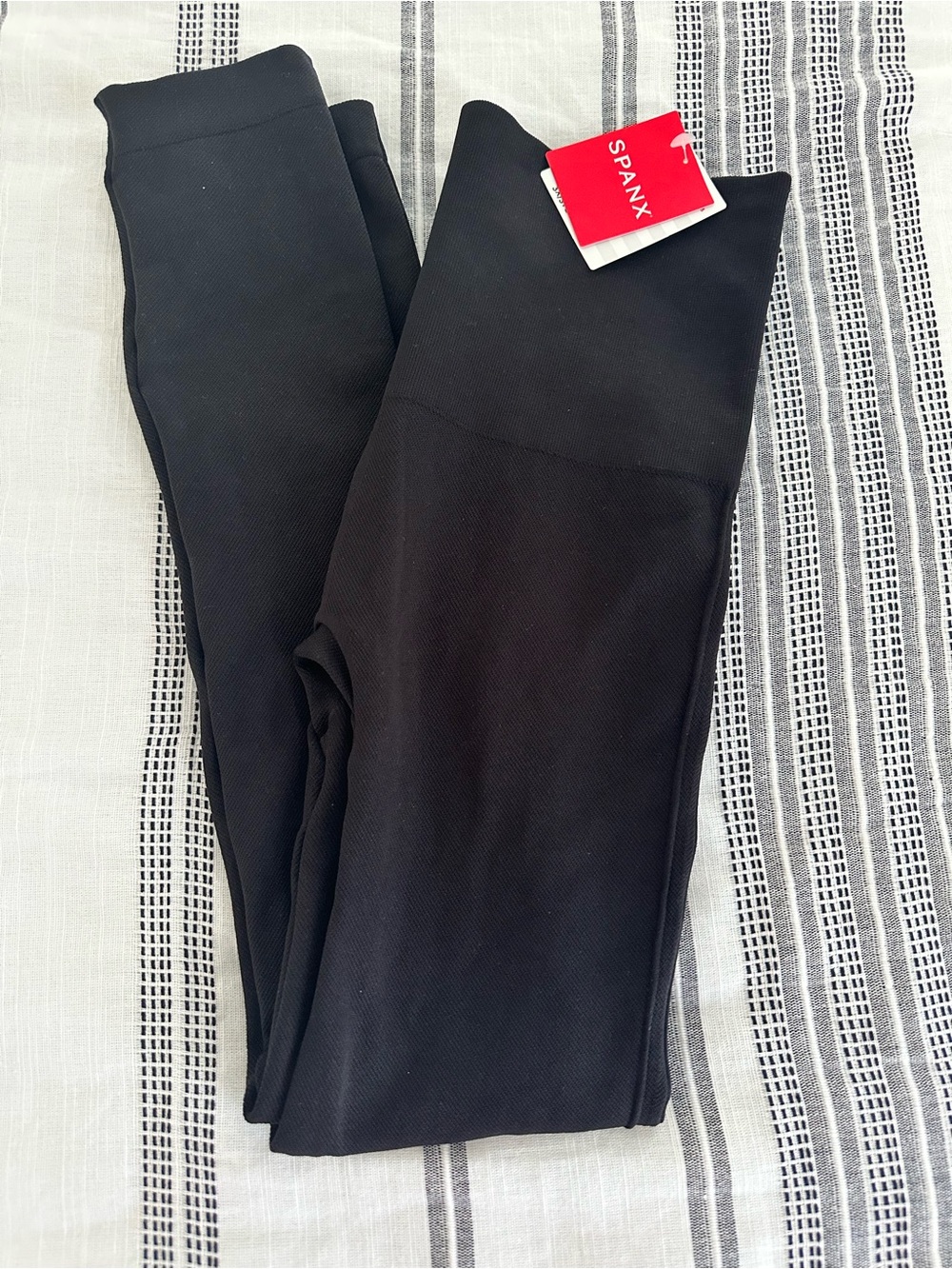 NWT Spanx Look At Me Now Black Leggings size small
